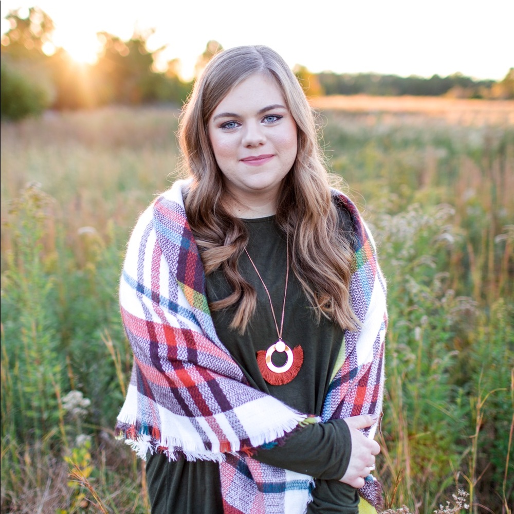 Meet your Posher, Mari